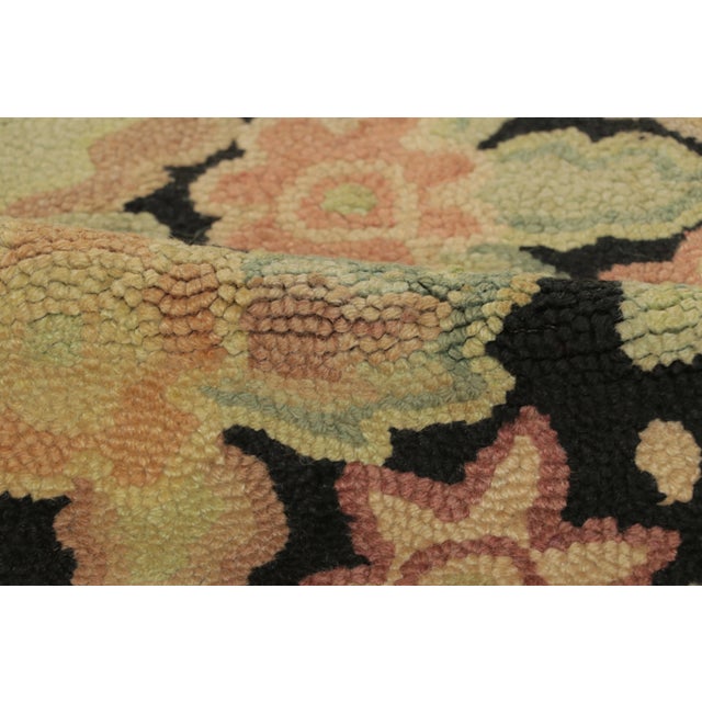 Antique American Hooked Wool Rug by Rug & Kilim, 1920- 1929 For Sale In New York - Image 6 of 9