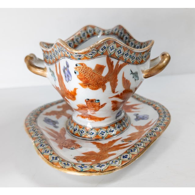 Early 20th Century 20th Century Chinese or Japanese Export Gravy Boat With Carp or Goldfish For Sale - Image 5 of 15