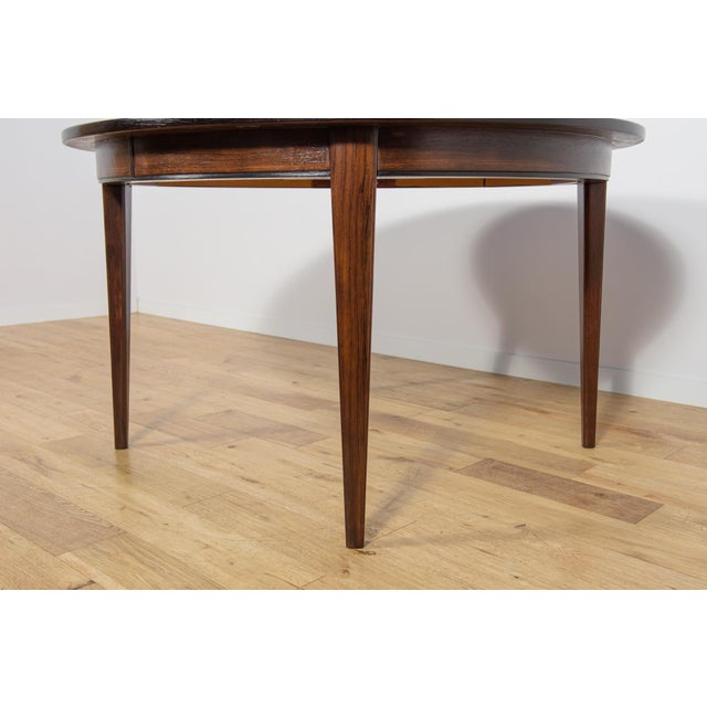 Mid-Century Modern Round Rosewood Model 55 Dining Table by Gunni Omann for Omann Jun, Denmark, 1960s For Sale - Image 16 of 17
