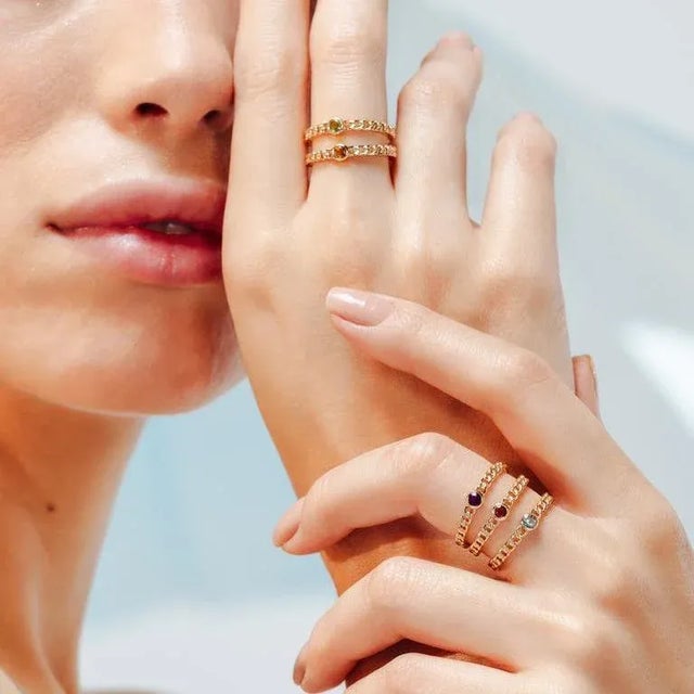 Art Deco Round Cut Peridot Gemstone Curb Chain Ring Size 7 For Sale - Image 3 of 8