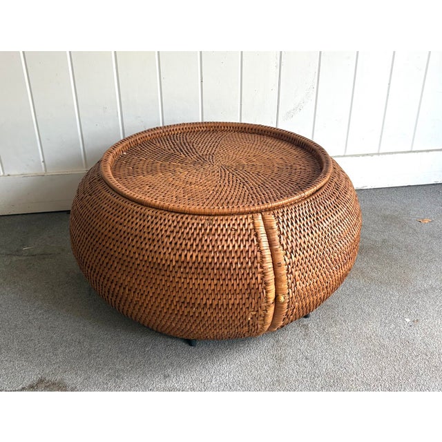 1960s 1950s-60s Midcentury Wicker Sphere Coffee Table / Storage Ottoman For Sale - Image 5 of 6