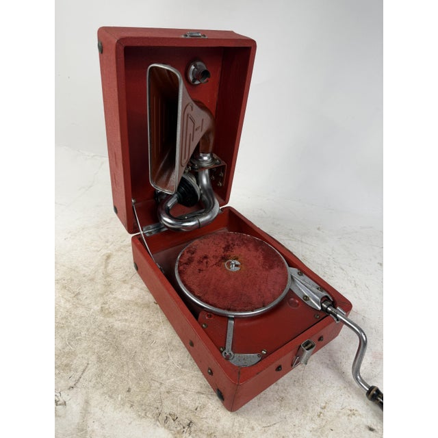 Vintage Portable Hand-Crank Gramophone, 1930s For Sale - Image 4 of 18