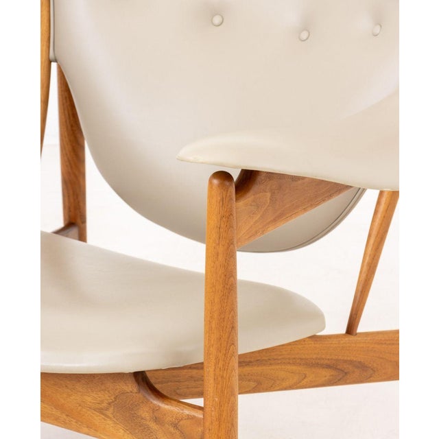 Wood Finn Juhl "Chieftain" Lounge Chair For Sale - Image 7 of 12