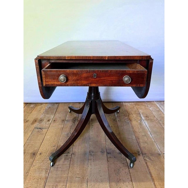 Early 19th Century Regency Mahogany Pedestal Pembroke Table, 1820 For Sale - Image 4 of 7