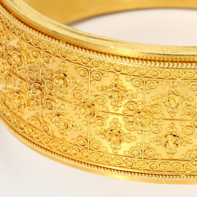 19th Century 19th Century 15k Yellow Gold Micro-Mosaic Bracelet of "Apollo Driving the Chariot of the Sun" For Sale - Image 5 of 5