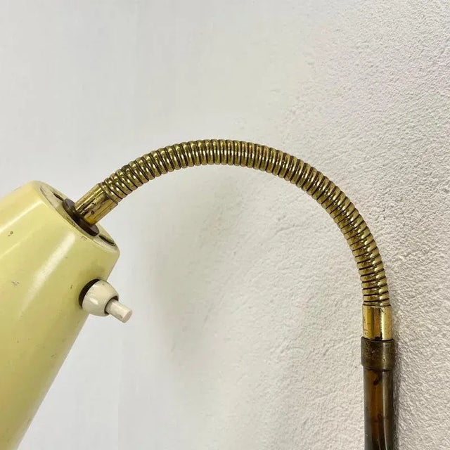1950s Vintage Italian Adjustable Yellow Metal and Brass Wall Light In the style of Stilnovo and Gio Ponti, 1950 For Sale - Image 5 of 17