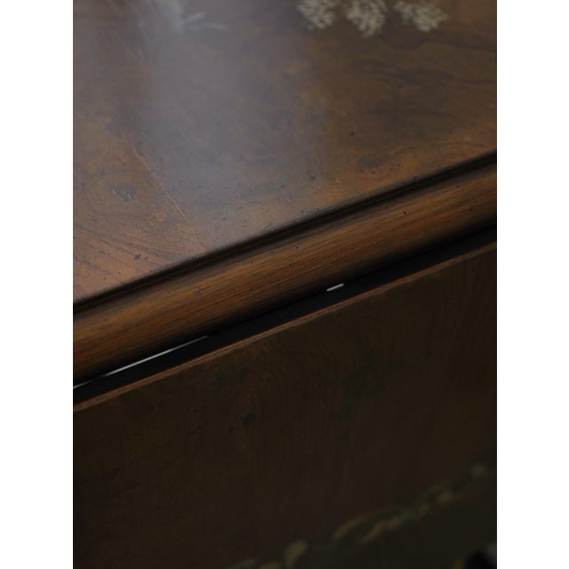 Hekman Chinoiserie Decorated Dropleaf Coffee Table For Sale - Image 16 of 17