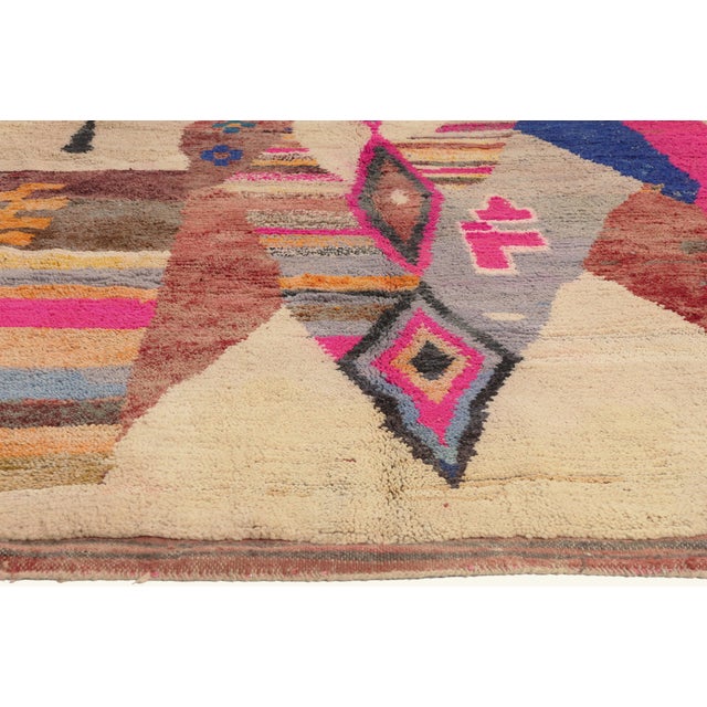 Berber Tribes of Morocco Contemporary Boujad Moroccan Rug, 09'10 X 12'11 For Sale - Image 4 of 10