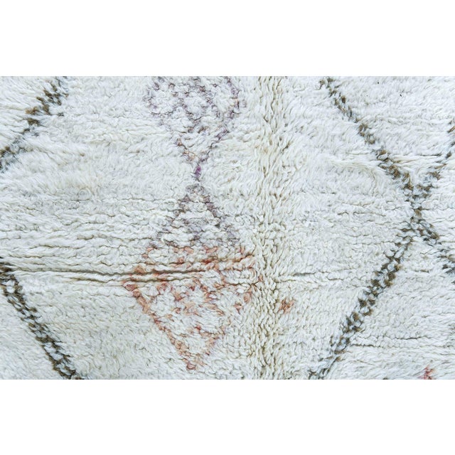 Tribal Doris Leslie Blau Moroccan Vintage Geometric Cream Hand-Knotted Wool Rug For Sale - Image 3 of 7