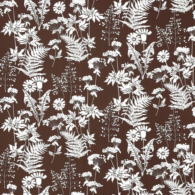 SAMPLE - Schumacher Spring Floral Indoor/Outdoor Fabric In Brown For Sale