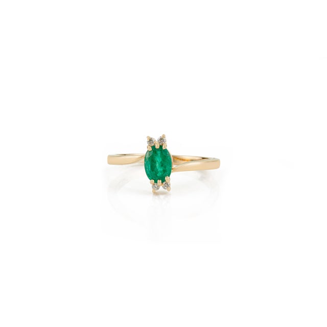 14k Yellow Gold Oval-Cut Natural Emerald & Diamond Promise Ring Size 5.5 For Sale - Image 4 of 17