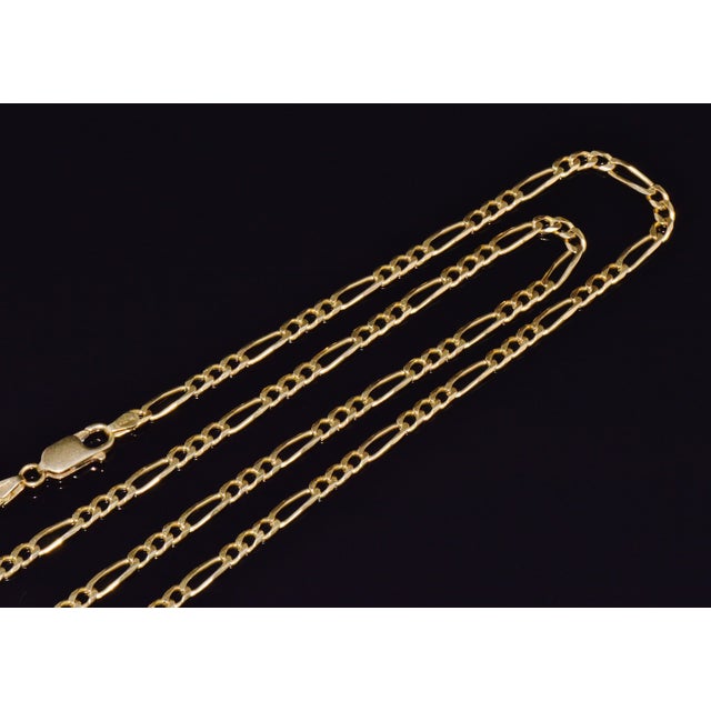 Mid-Century Modern Late 20th Century Italian Solid 18k Yellow Gold 30-Inch Figaro Chain Necklace by Olimpia Catene For Sale - Image 3 of 11