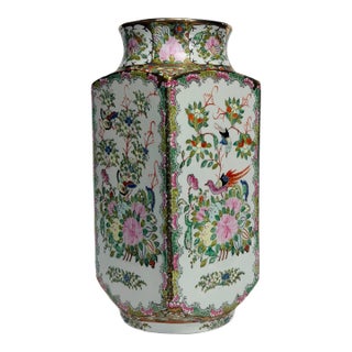 Late 20th Century Chinoiserie Decorative Famille Rose Birds & Flowers Porcelain Hexagonal Vase For Sale