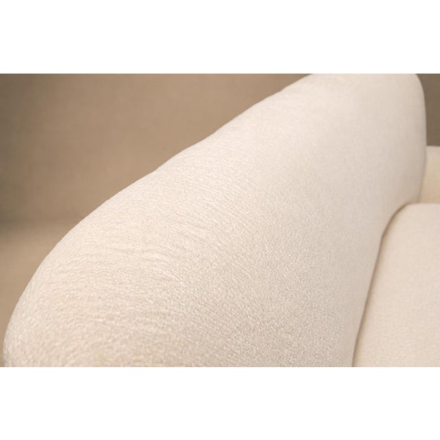 Brazilian Modern Sofa in Off-White Bouclé & Caviuna by Forma, Brazil, 1960s — Lot 51b For Sale - Image 12 of 18