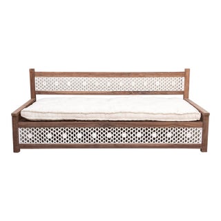 96" Carved Jali Distressed Two-Tone White Daybed For Sale