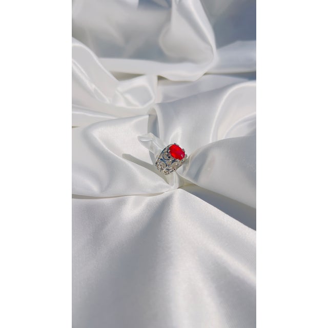 Art Nouveau Pigeon’s Blood Natural Ruby Cocktail Ring, Size 7 For Sale - Image 9 of 9