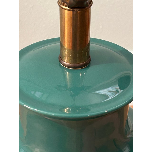1970’s Vintage Ethan Allen Ceramic and Brass Ginger Jar Lamp in Teal For Sale In New Orleans - Image 6 of 12