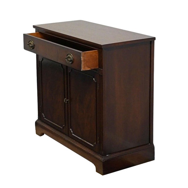 Wood Bernhardt Furniture Solid Mahogany Traditional Duncan Phyfe Style 34" Server / Console Cabinet For Sale - Image 7 of 13