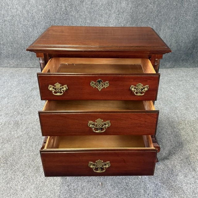 Late 20th Century Vintage American Drew American Independence Collection 3-Drawer Nightstand For Sale - Image 5 of 15