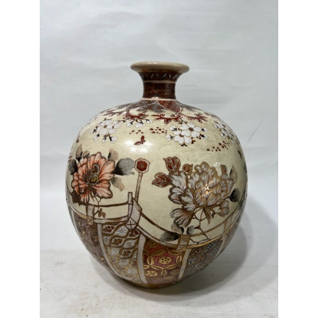 Antique Early 20th Century Satsuma Vase Signed Kinkozan For Sale - Image 9 of 11