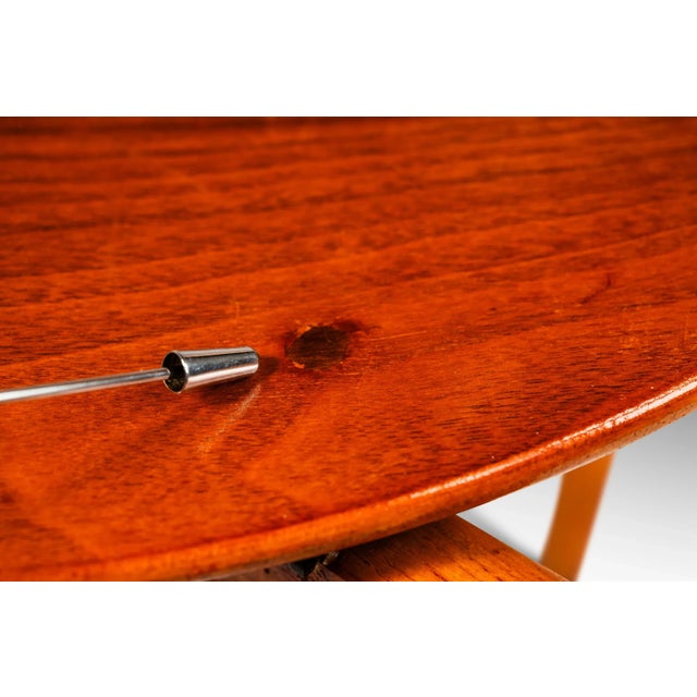 Set of 6 Mid-Century Modern Stacking General Purpose Chairs in Oak & Walnut by Jens Risom for Jens Risom Design, Usa, Circa 1960's For Sale - Image 9 of 12