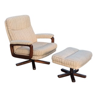 Set of Mid-Century Swivel Armchair and Ottoman in Tweed and Wood, 1970 For Sale