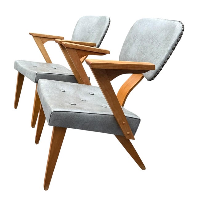 Mid-Century Modern Pair of Mid-Century Modern Armchairs by Custom & Modern Upholstering Co., Gardner Ma, C. 1950 For Sale - Image 3 of 18