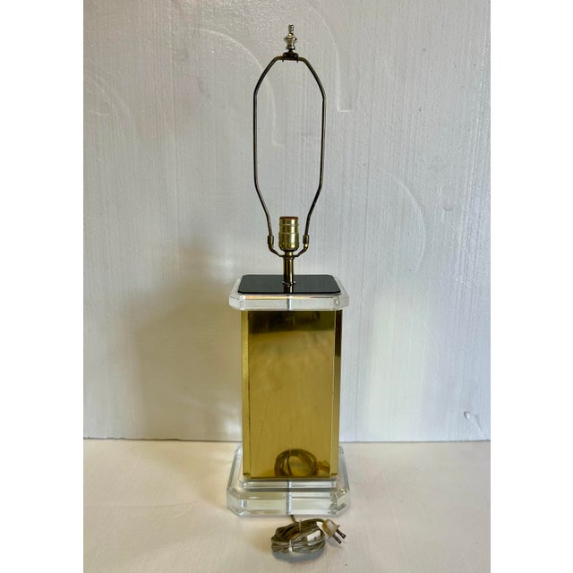 1980s Brass and Lucite Table Lamp For Sale - Image 5 of 6