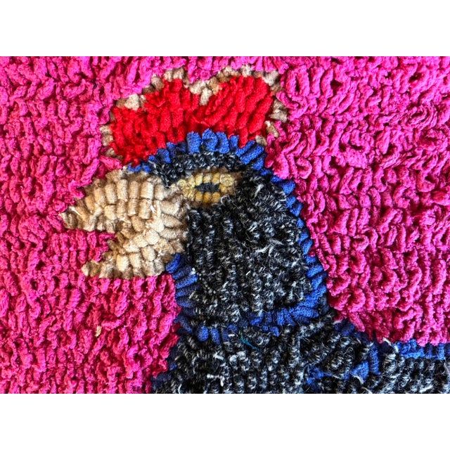 Vintage Hooked Wool Wall Hanging of a Rooster For Sale In Austin - Image 6 of 7