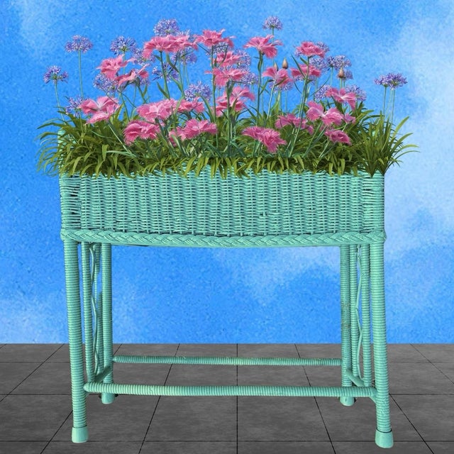 Heywood Wakefield vintage 1930s wicker planter for your porch, patio, or garden. Fill with your favorite summer flowers....