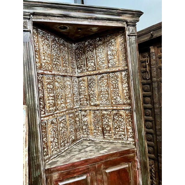 1920s Antique Hand-Carved Corner Bookshelf | Rustic Open Wood Display Bookcase For Sale - Image 5 of 7