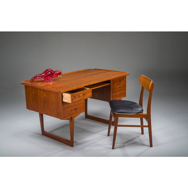 Mid-Century Danish Freestanding Teak Desk with Raised Lip Edge, 1960s For Sale - Image 9 of 18