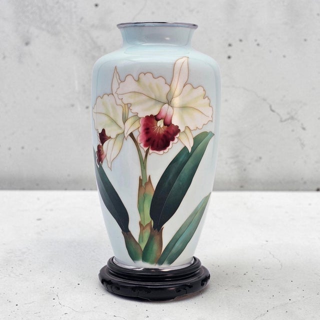 Exceptional 1961 Japanese Ando cloisonné presentation vase with original inscribed wooden stand documenting its connection...