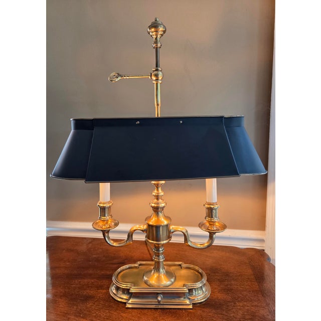 This exceptional vintage Bouillotte lamp by Frederick Cooper Chicago exemplifies the premium craftsmanship and timeless...