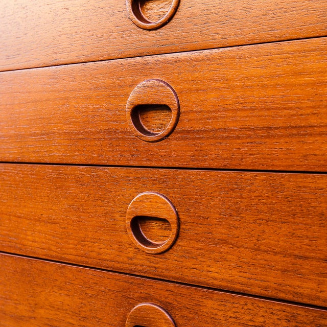 Restored 1960s Scandinavian Teak "Ulvö" Credenza by Dux For Sale In Los Angeles - Image 6 of 14