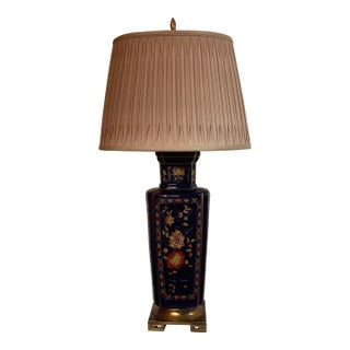 Vintage 29” Hexagonal Chinoiserie Ceramic Table Lamp With Pleated Drum Shade For Sale