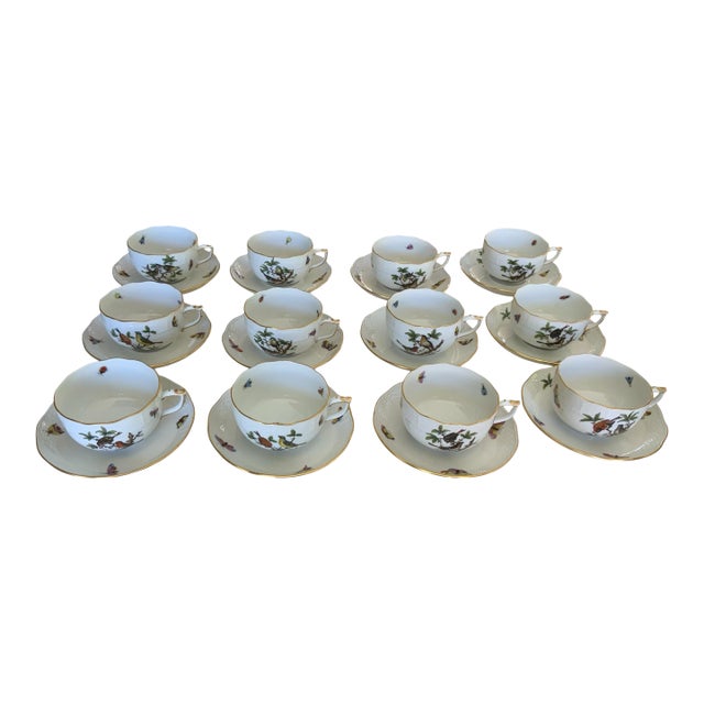 Herand Rothschild Bird Complete Set of 12 Flat Cup & Saucer Set Porcelain Ro / 724 Made in Hungary - Set of 24 For Sale