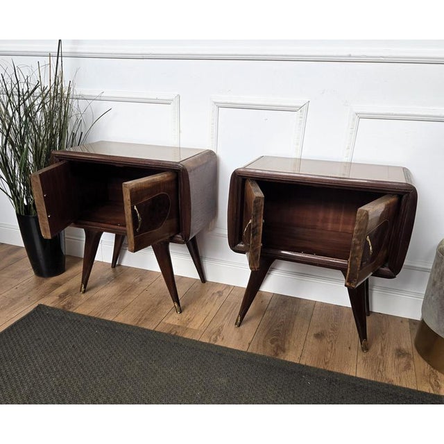Metal Mid-Century Art Deco Italian Nightstands in Walnut and Glass Top, 1950s, Set of 2 For Sale - Image 7 of 10