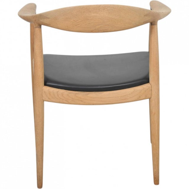 JH503 The Chair in Oak and Black Leather by Hans Wegner, 1960s For Sale - Image 14 of 18