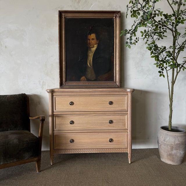 Size: 42"W x 20"D x 36"H Int Drawer: 34"W x 12.5"D x 6"H Leg H: 5.5" Back Width: 40" Wood Species: White Oak Finish:...