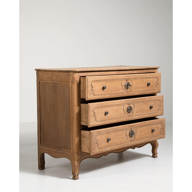 Louis XV Chest of Drawers, Rococo Style, France, Early 19th Century For Sale - Image 4 of 18