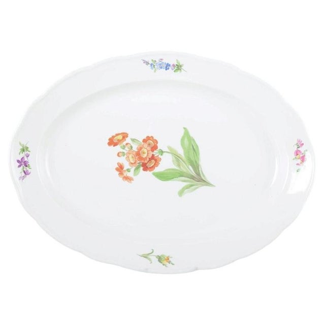1930s Large Oval Serving Dish in Porcelain with Floral Motif from Meissen, 1930s For Sale - Image 5 of 5