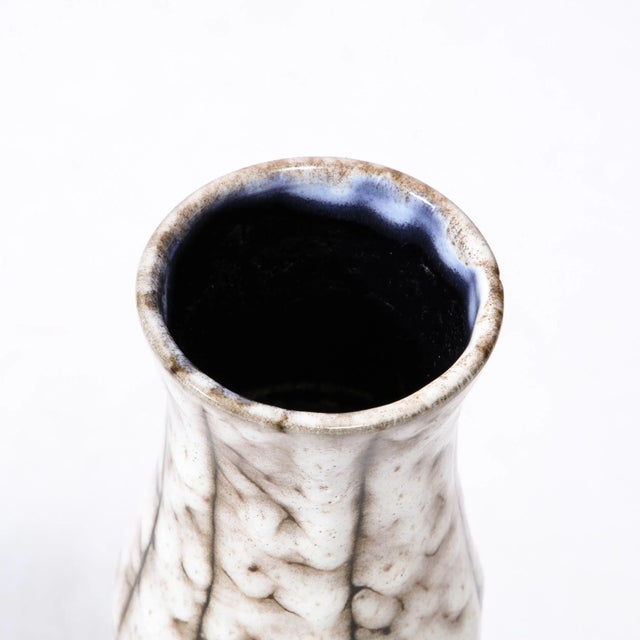 White Mid-Century Modernist White and Earth Toned Ceramic Vase With Banded Detailing For Sale - Image 8 of 13