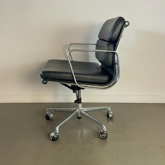 Eero Saarinen Black Leather Soft Pad Chair by Eames, 1960s For Sale - Image 4 of 7