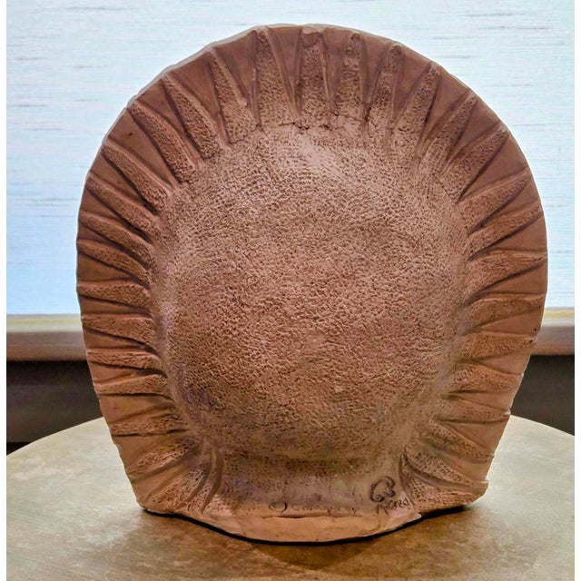 White 1970s Comanche Pottery Sun Sculpture by McCrea – Standing Mississippi Mud Volcanic Texture Brutalist Art For Sale - Image 8 of 11