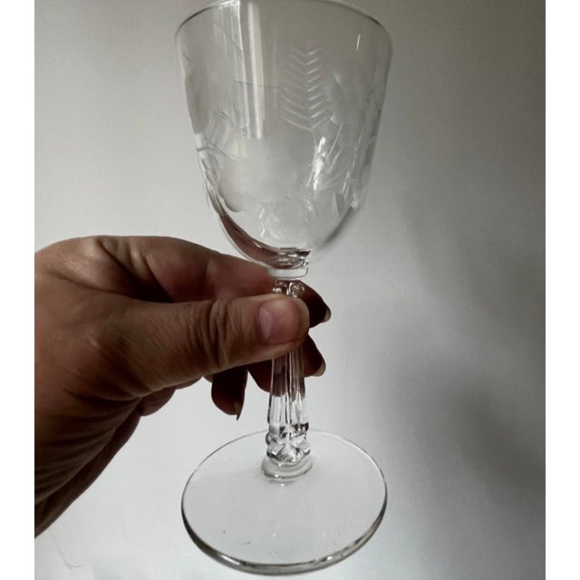 1950s 1950s Mid-Century Modern Wine Glasses Crystal Garland Pattern by Libbey Glass Company - Set of 7 For Sale - Image 5 of 10