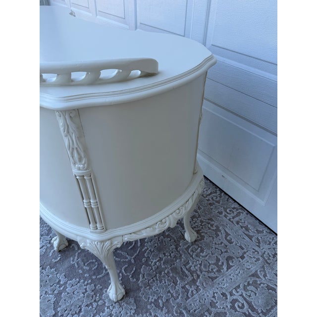 Ivory Vintage French Provincial Kidney Desk in Vintage Ivory Finish With Claw-and-Ball Feet For Sale - Image 8 of 13