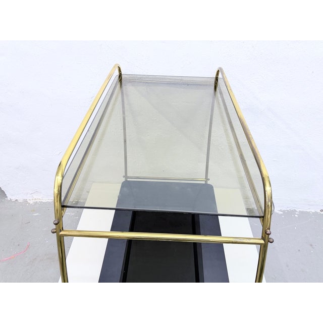 Streamline Bar Trolley in Brass and Glass, 1950s For Sale - Image 10 of 18