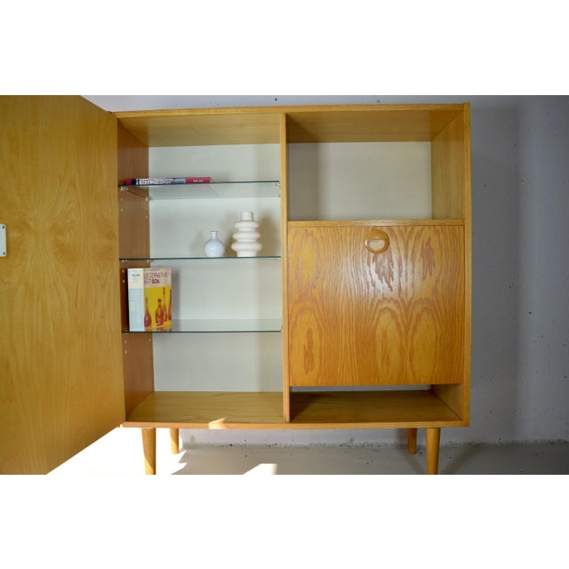 1970s Vintage Bar Cabinet in Ash Wood from Veb Deutsche Werkstätten Hellerau, 1974 For Sale - Image 5 of 9