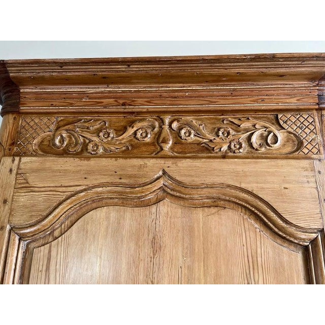 French Provincial 19th Century French Provincial Pine Cabinet With Acanthus Carving For Sale - Image 3 of 12
